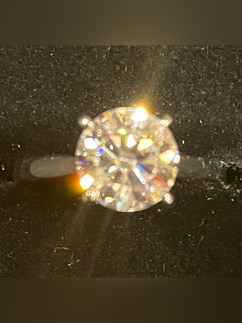 Moissanite 925 Solid Sterling Silver 2CTW
Solitaire Setting Comes with GRA